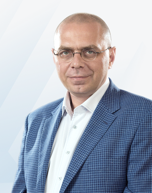 ЕТС_Фото спикеров_490х620_Шустерняк.png